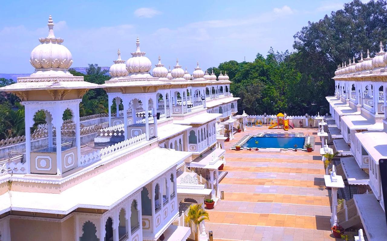 Hotel Gautam Lonavala Eksteriør billede