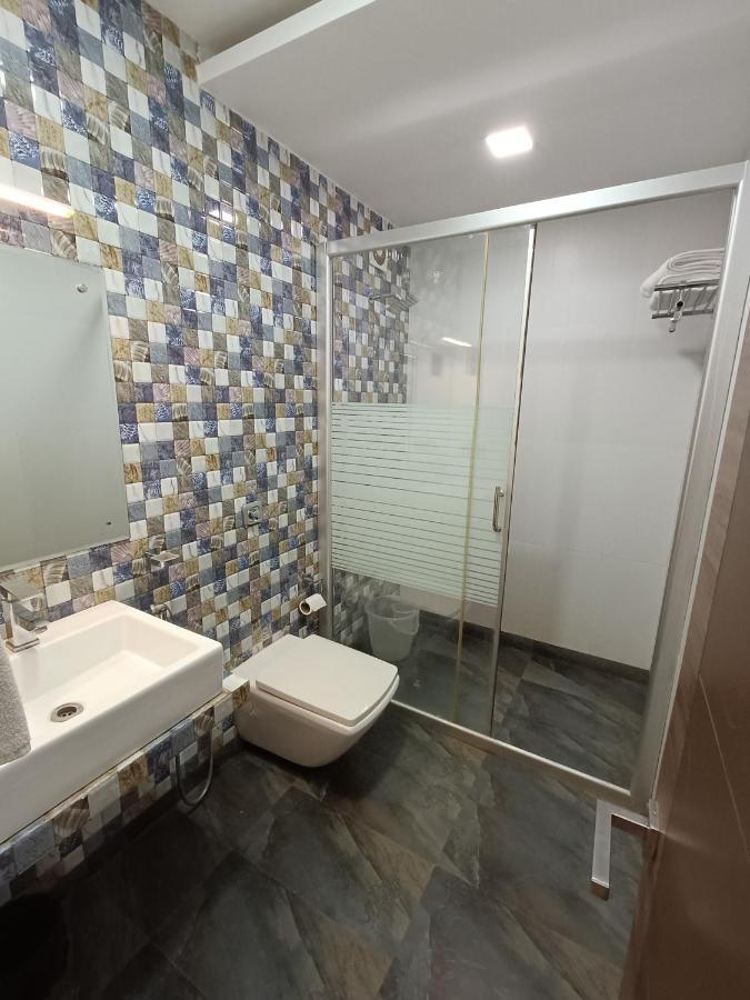 Hotel Gautam Lonavala Eksteriør billede