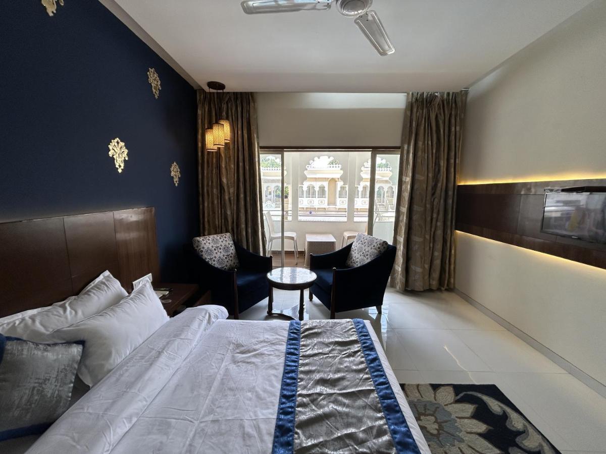 Hotel Gautam Lonavala Eksteriør billede